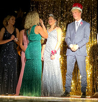 Crowning the Prom Queen_749